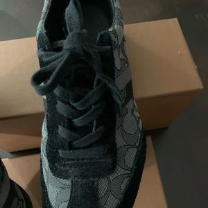 Coach sneakers woman size 8 used great condition